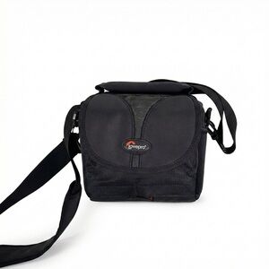 Lowepro Black Messenger Bag